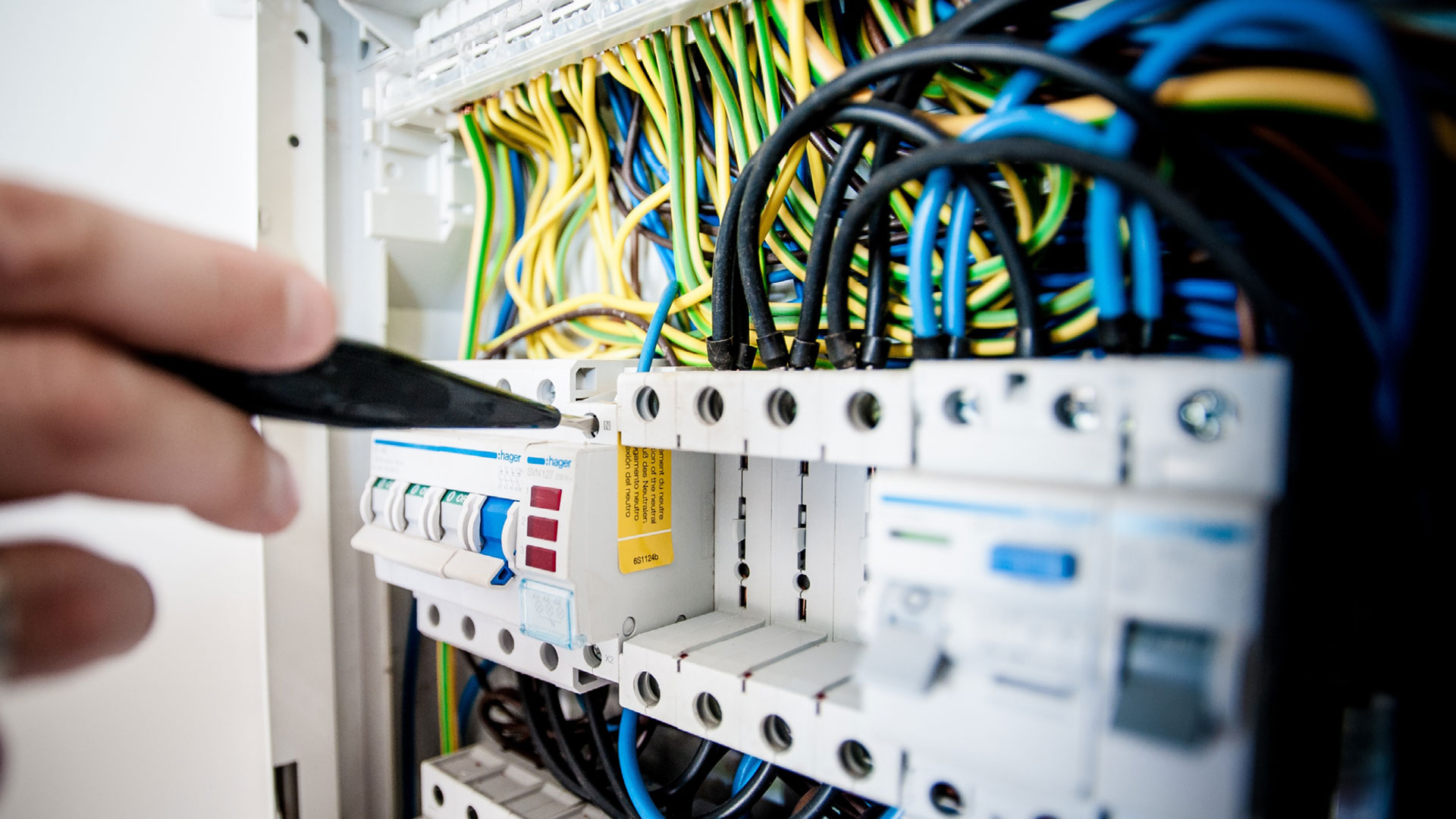 TH Elektrotechnik Düsseldorf – Start Bild 3